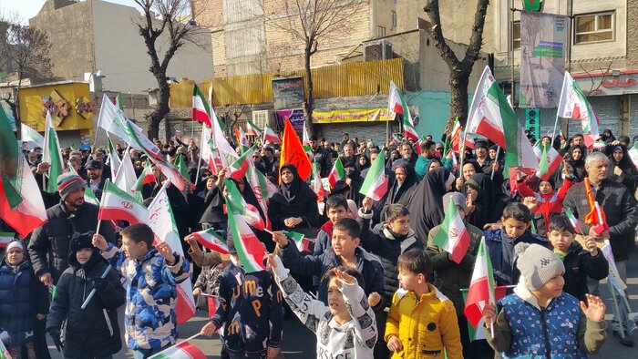 مردم شهرری بعنوان قبله تهران با حضور گسترده در راهپیمایی ۲۲ بهمن حماسه ای دیگر خلق کردند