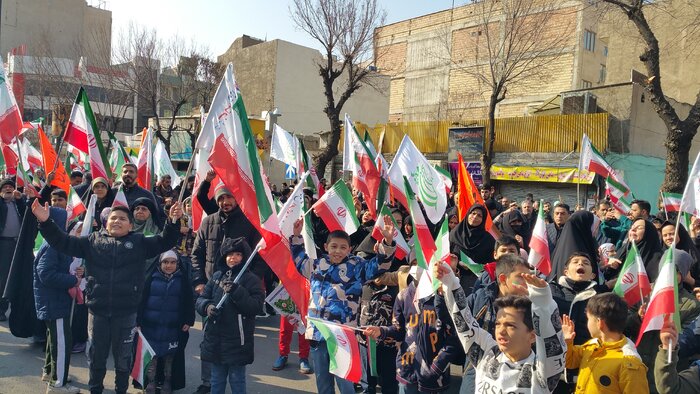 مردم شهرری بعنوان قبله تهران با حضور گسترده در راهپیمایی ۲۲ بهمن حماسه ای دیگر خلق کردند