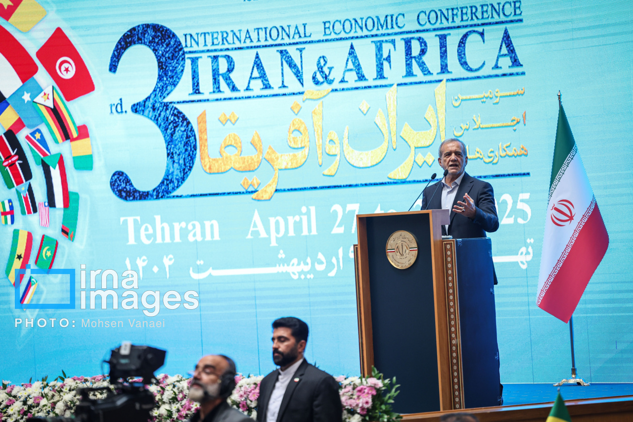 🇮🇷 توسعه روابط با آفریقا؛ راهبرد راهبردی دولت وفاق ملی