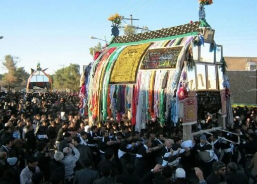 «نخل‌برداری اردستان»؛ گردابی از اشک و ایمان در کوچه‌های تاریخ