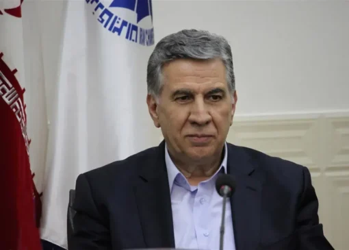 تغییر مداوم سیاست‌های ارزی باعث سردرگمی صادرکنندگان می شود