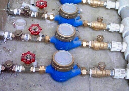 نصب کنتورهای جدید؛ تعویض 22 هزار کنتور آب در شهرها و روستاهای فارس