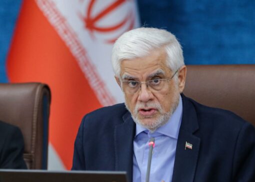 عارف: دولت باید صادرات به همسایگان و منطقه را در اولویت قرار دهد