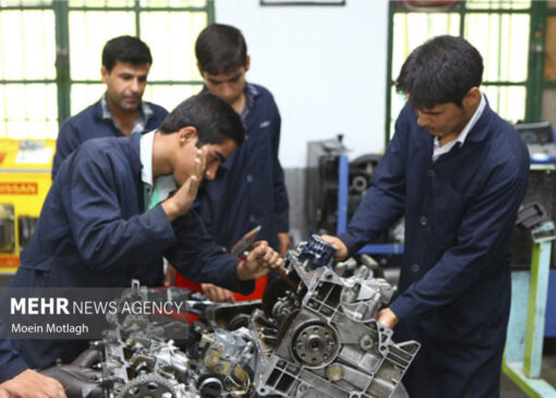 هزاروندی: مراکز جوار کارگاهی، موتور محرک مهارت‌آفرینی در صنعت خوزستان