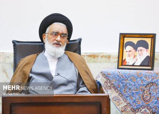 آیت الله سعیدی تاکید کرد: خدمت خالصانه، کلید کسب رضایت خدا و ملت است