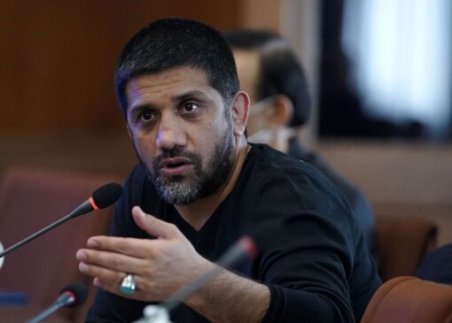 علیرضا دبیر از آنالیزور سپاهی به عنوان بهترین تحلیلگر کشتی جهان نام برد