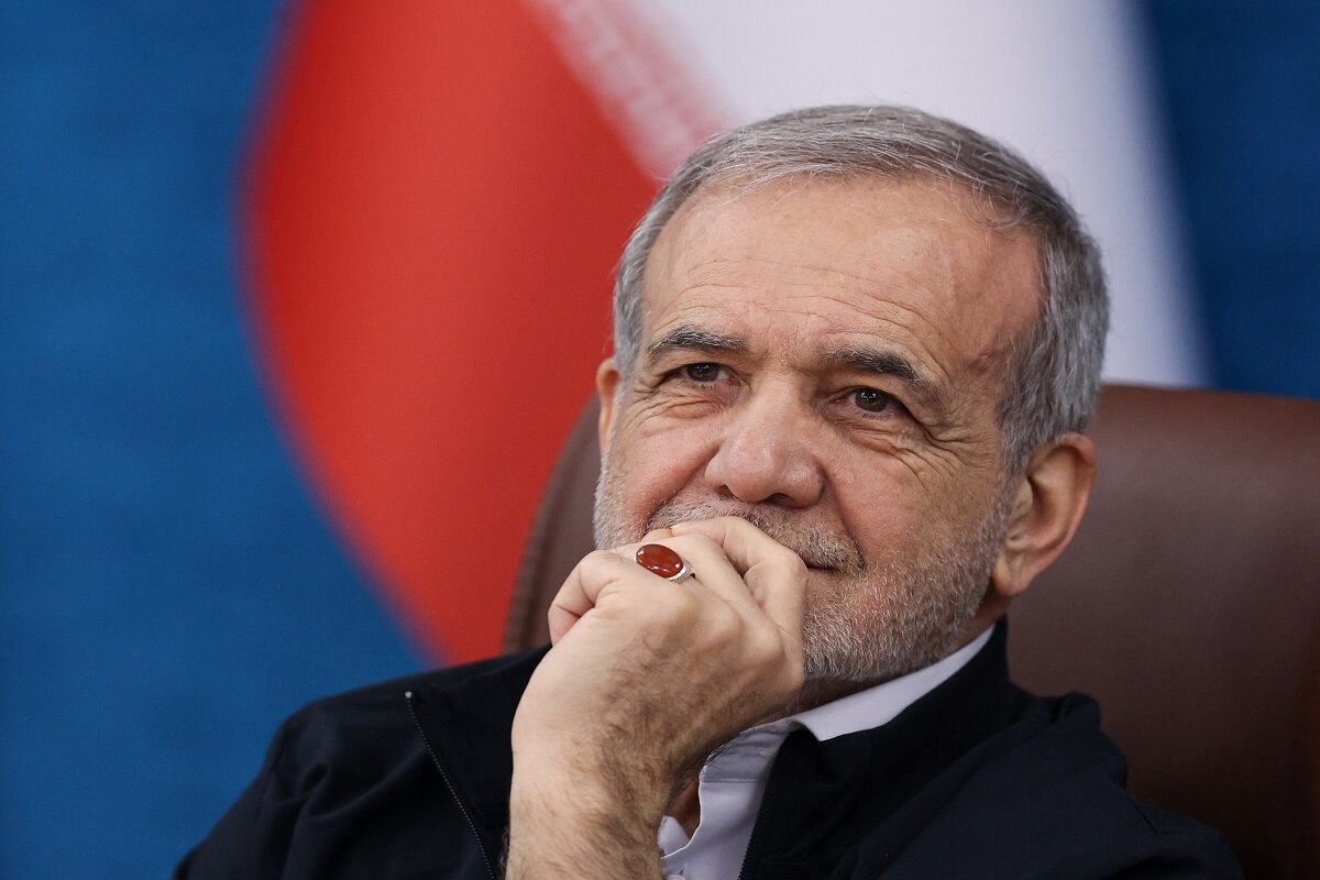 پزشکیان: تیمی تخصصی در دولت مأمور تسهیل صادرات محصولات پتروشیمی شده