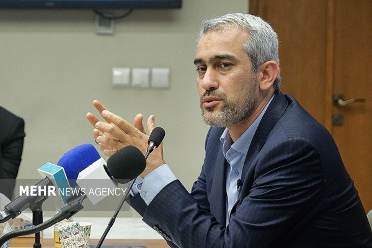 وزیر اقتصاد: مناطق آزاد باید محور انتقال فناوری در کشور شوند