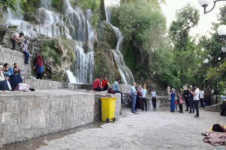 مقاوم سازی صخره های آبشار نیاسر در دستور کار قرار گرفت