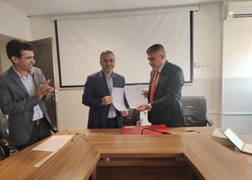 همکاری دانشگاه شیراز با حرم امام حسین (ع) در قالب یک تفاهمنامه آغاز شد