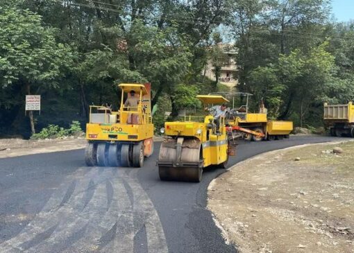 آغاز عملیات روکش آسفالت محور اسالم - خلخال به گفته لطفی پور