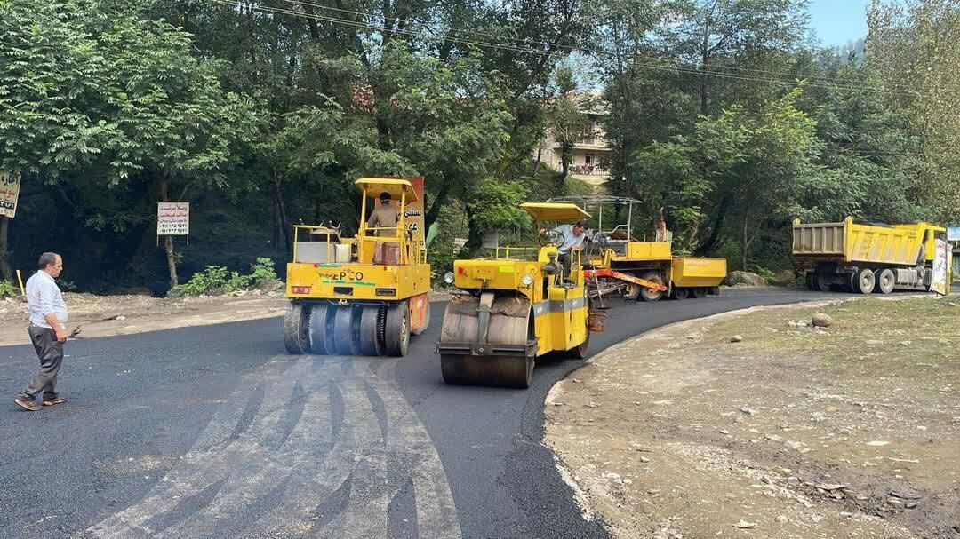 آغاز عملیات روکش آسفالت محور اسالم - خلخال به گفته لطفی پور