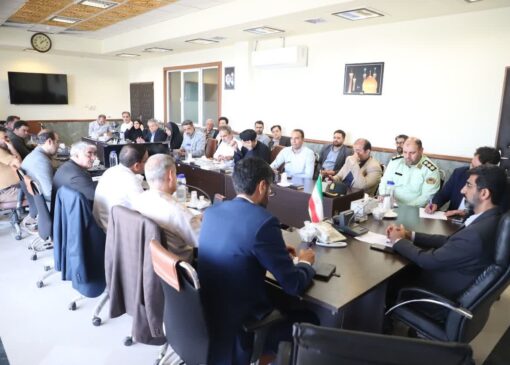 رفع موانع صدور پروانه کسب در قم با همکاری دستگاه‌های اجرایی