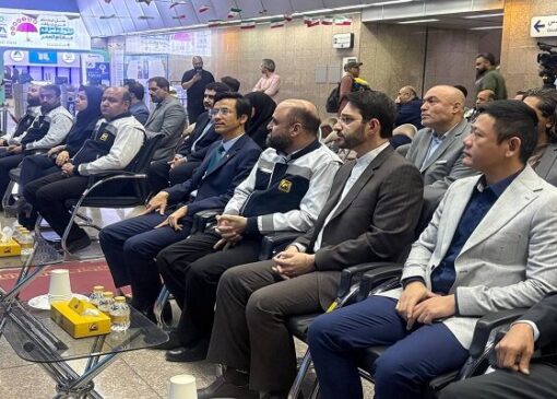 نمایشگاه عکس ویتنام در متروی تهران برپا شد