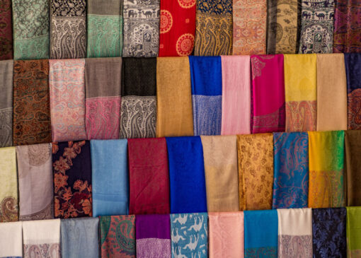 محکومیت قاچاقچی ۵ هزار و ۸۲ عدد شال و روسری