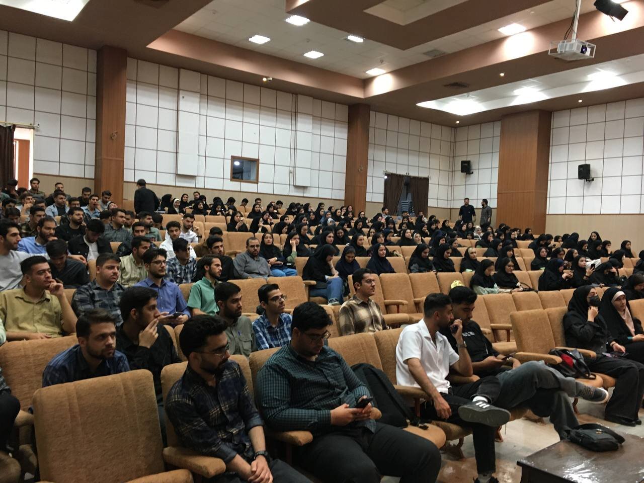 مراسم بزرگداشت حافظ شیرازی در کرمانشاه برگزار شد