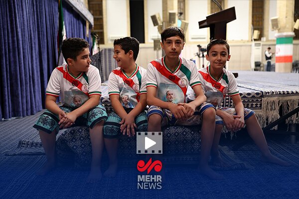 تمجید رهبر انقلاب از اجرای حرکات باستانی نوجوانان