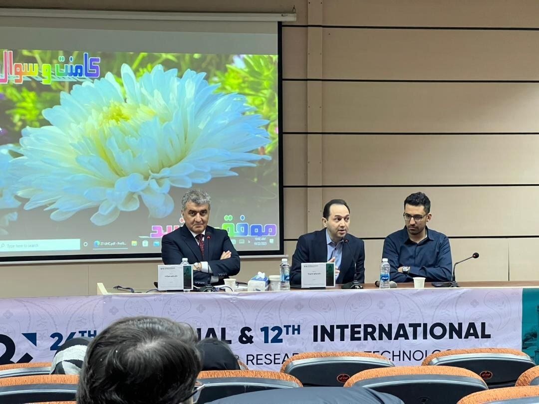 پنلهای تخصصی «پوشش همگانی سلامت» و «تازههای علوم اعصاب» برگزار شد