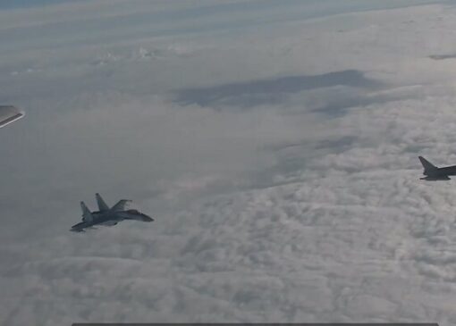 پرواز بمب‌افکن‌های راهبردی روسیه بر فراز آب‌های «بالتیک»+ فیلم