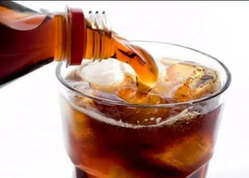 مصرف نوشیدنی‌های گازدار برای هضم بهتر غذا درست است؟