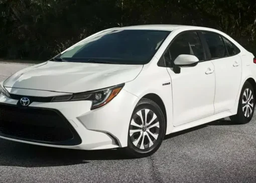 کرولا کراس 2026 با تغییرات جدید وارد میدان شد