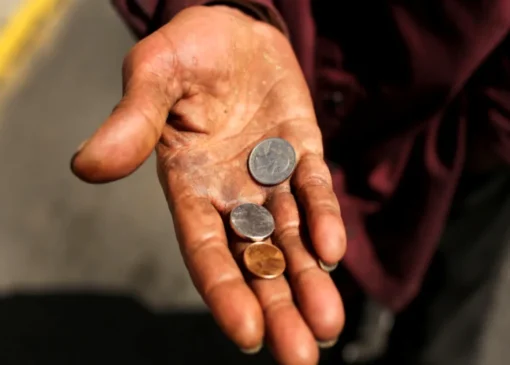 ۴ میلیون نفر دچار فقر شدید هستند؛ یعنی درآمد آنها کفاف غذای روزانه‌شان را هم نمی‌دهد