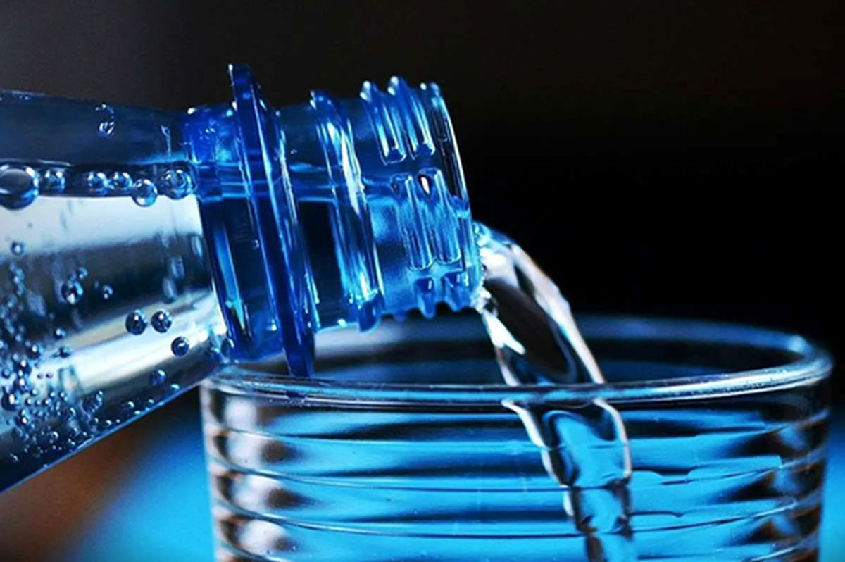 امارات متحده عربی واردات آب معدنی از ایران را متوقف کرد