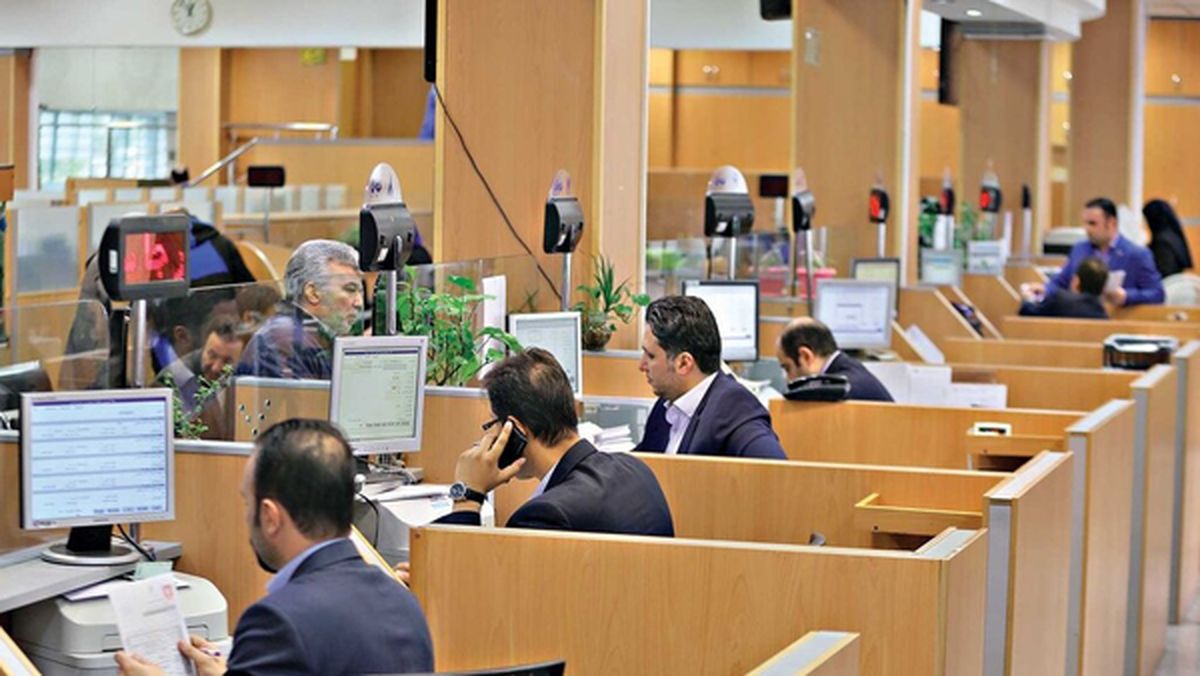 ابهام در ارائه آمار وامهای پرسنل بانکها از سوی بانک مرکزی