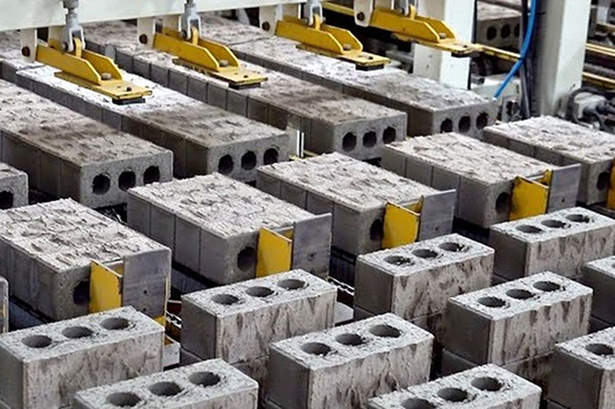 تولید روزانه ۱۰۰ هزار آجر با فناوری تمام اتوماتیک کره‌ای