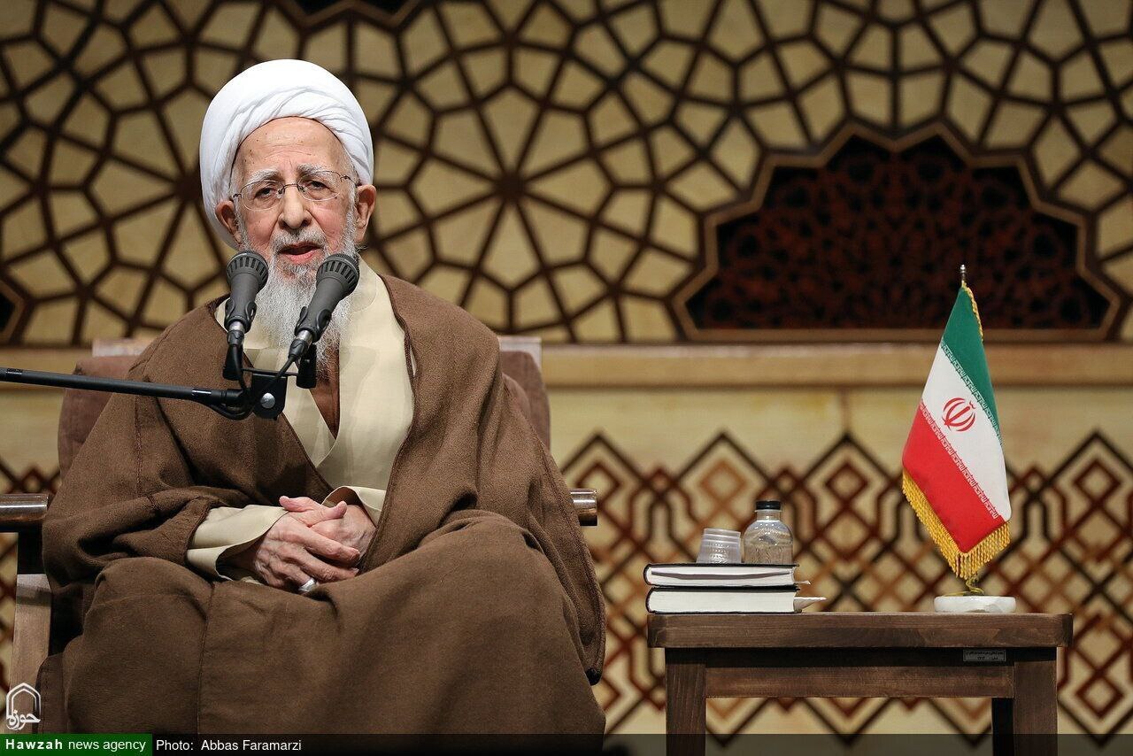 کنایه تند آیتالله جوادی آملی درباره نماز باران