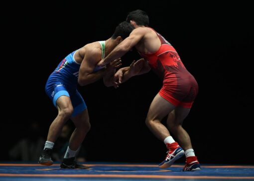 احمدی وفا مدال اول کشتی فرنگی را دشت کرد