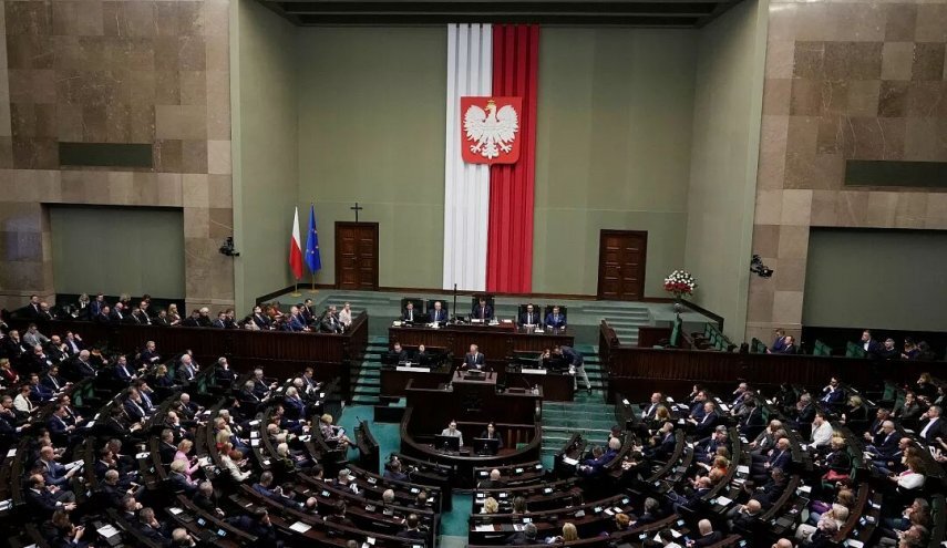 لهستان کنسولگری روسیه را تعطیل میکند