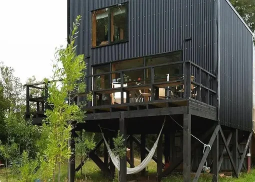 کلبه کوچک ۵۰ متری وسط بهشت! (+عکس)