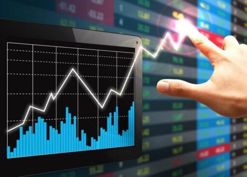 بازار سهام در مسیر اصلاح نرم؛ نماگرهای رشد نشان از انتظار دارند