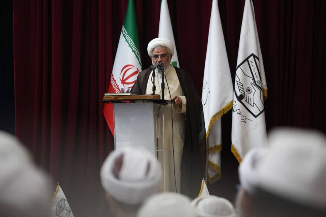 امام جمعه بندرعباس: بسیج برگرفته از ارزش‌های الهی است