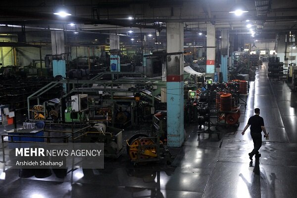 از بانک تا بازار؛ چالشهای نفسگیر تولید در سال ۱۴۰۴