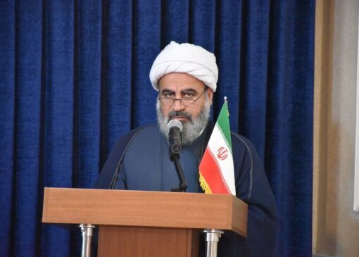 امام جمعه پارسیان: کتاب عصاره تجربه بشر است