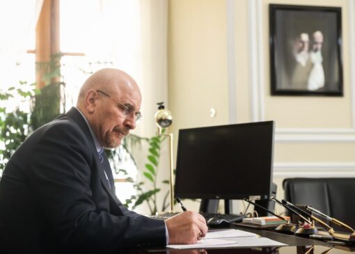 پیام تسلیت قالیباف در پی درگذشت خواهر حجت‌الاسلام مروی