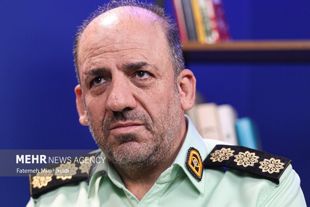 دستگیری شرور مواد فروش در محله پیروزی تهران