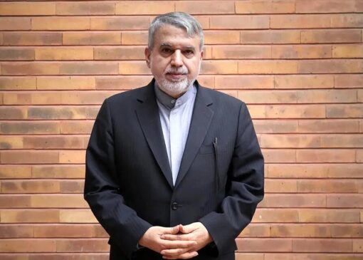 ساخت و ساز در کنار کاخ گلستان متوقف شد