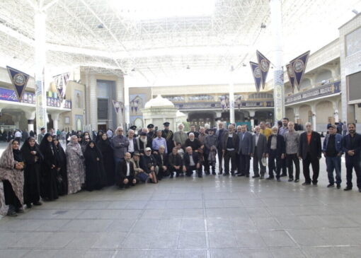 هنرمندان برجسته کشور حرم بانوی کرامت را زیارت کردند