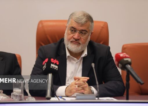 معتمدیان: ۴۲مصوبه عمرانی و اقتصادی برای توسعه بهارستان تصویب شد