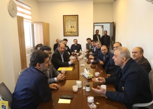 آغاز ساخت نیروگاه خورشیدی ۳۵۰ مگاواتی در قم