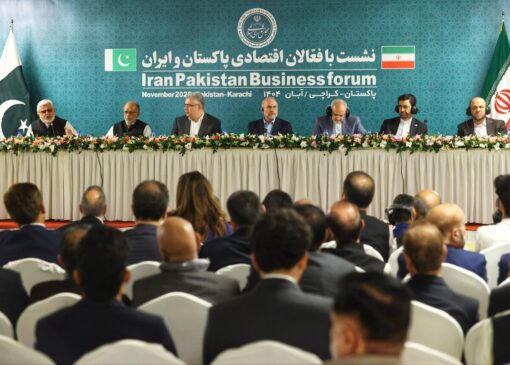 نشست صمیمانه قالیباف با فعالان اقتصادی پاکستان و ایران برگزار شد