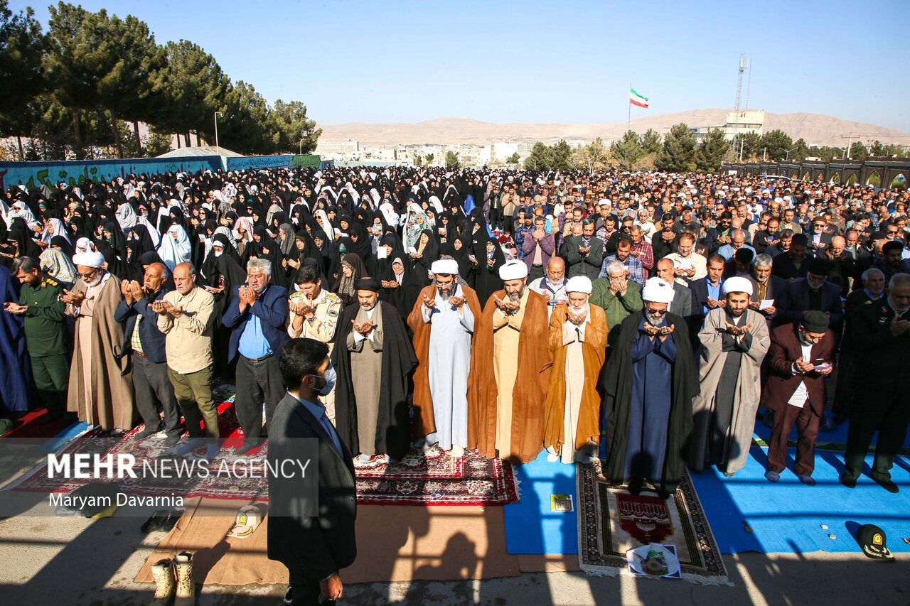 اقامه نماز طلب باران در بجنورد