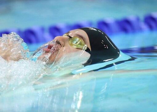 هومر عباسی به فینال شنای ۵۰ متر کرال پشت رسید