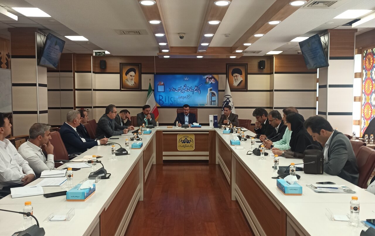 رئیس پارک علم و فناوری بوشهر: پتروشیمی‌ها از واحدهای فناور حمایت کنند