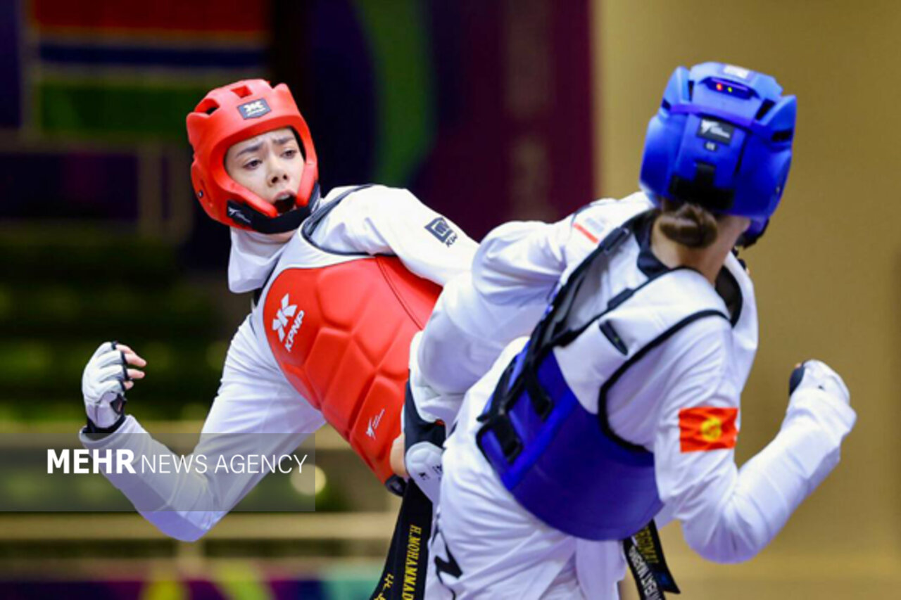 هستی محمدی از رسیدن به نیمه نهایی تکواندو بازماند