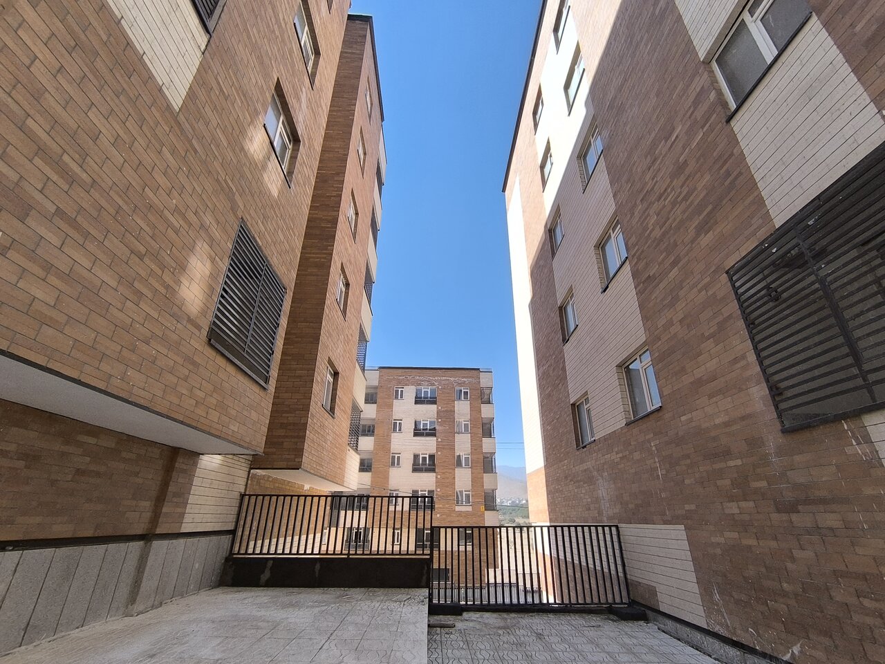 مرادی:۷۵ واحد مسکونی برای مددجویان شهرستان ایوان در حال ساخت است