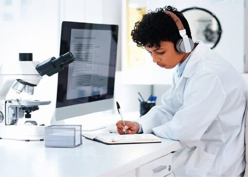 بازگشت به دوره‌های شتاب علمی نیازمند توجه ویژه به نیروی انسانی و تأمین مالی اثربخش است